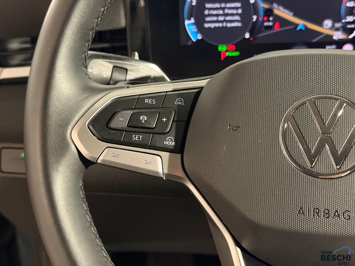 Volkswagen T-Roc 1.5 etsi Life 115cv dsg (14)