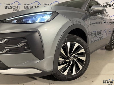 Volkswagen T-Roc 1.5 etsi Life 115cv dsg (9)
