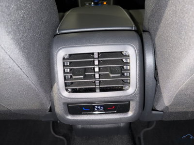 Volkswagen T-Roc 1.5 etsi Life 115cv dsg (6)