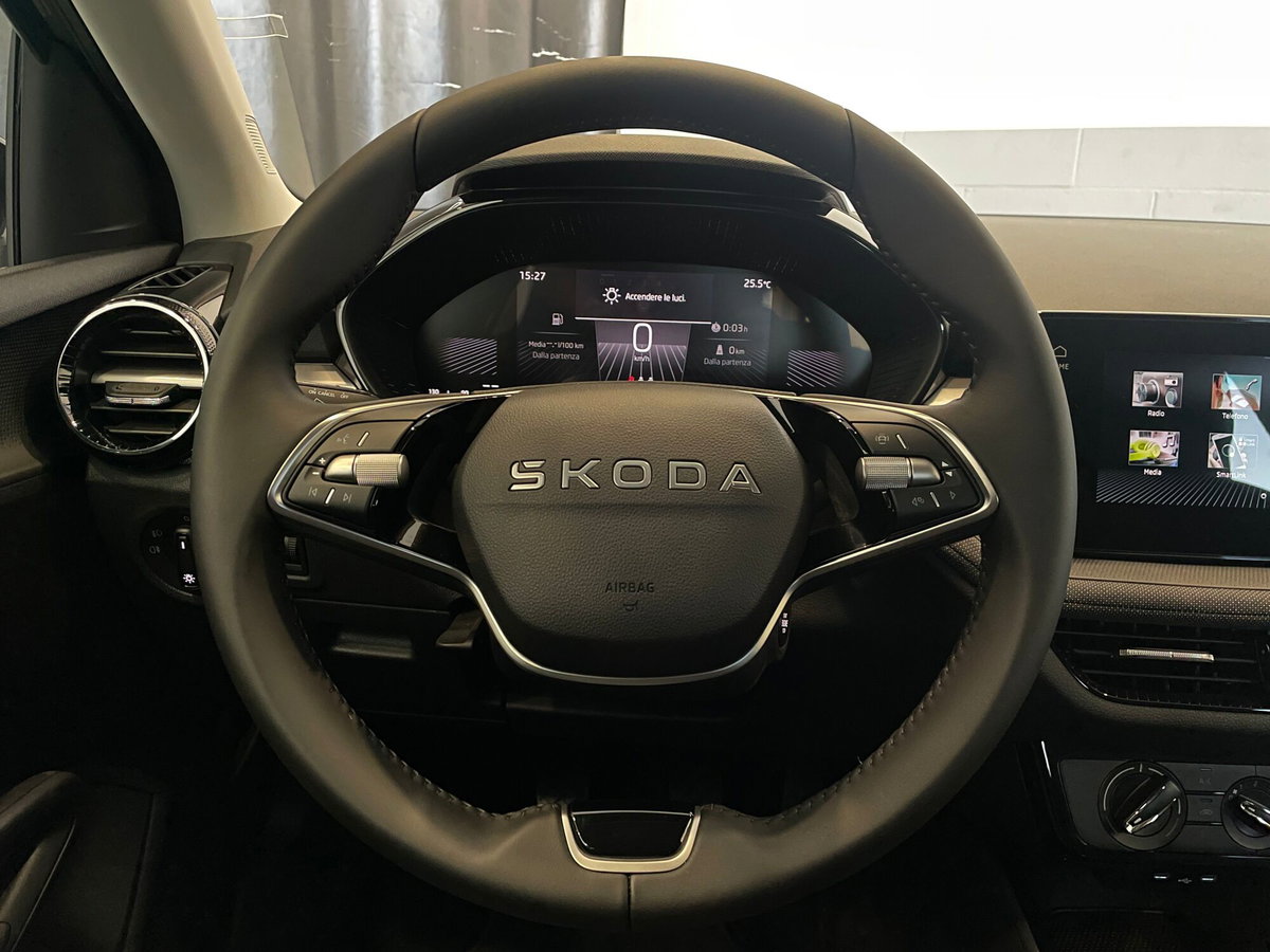 Skoda Fabia 1.0 tsi Be More 95cv (11)