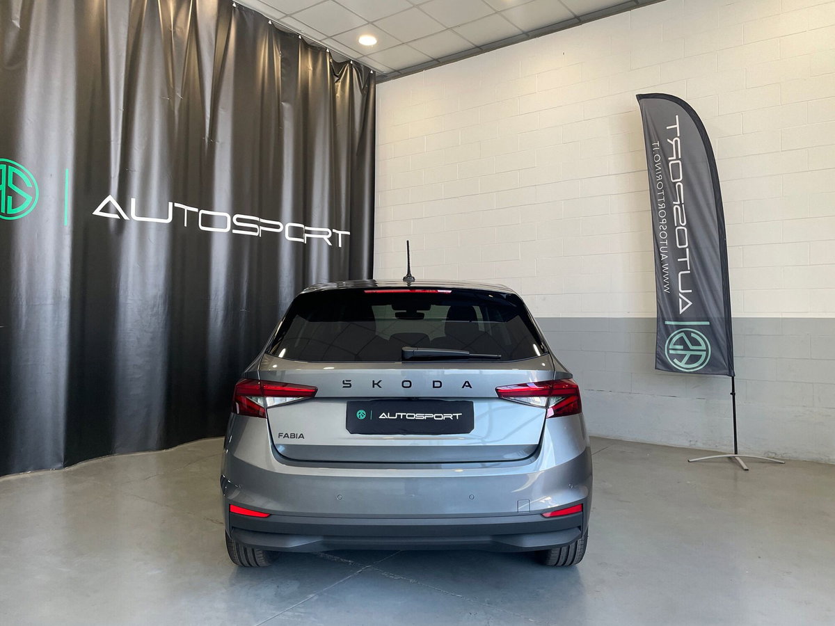 Skoda Fabia 1.0 tsi Be More 95cv (5)