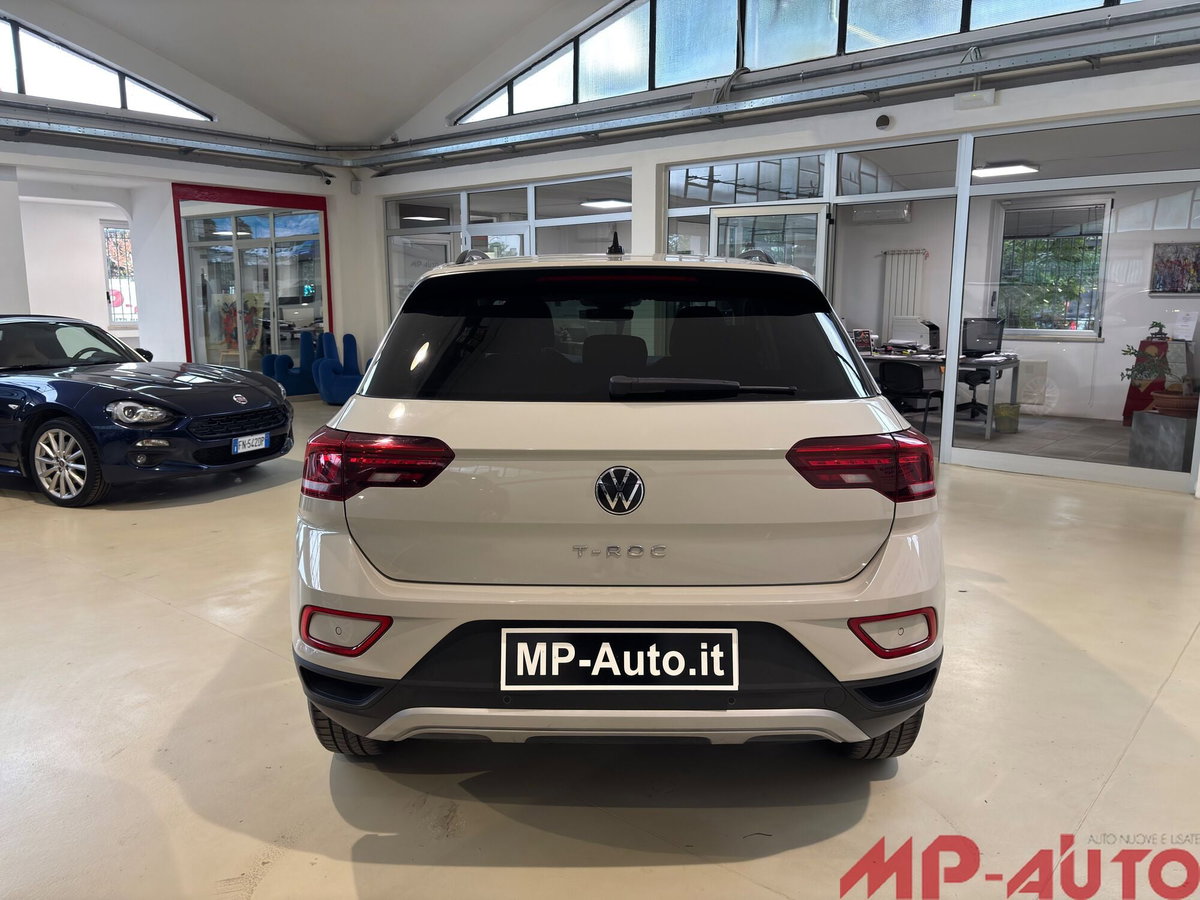 Volkswagen T-Roc 1.0 TSI Life (7)