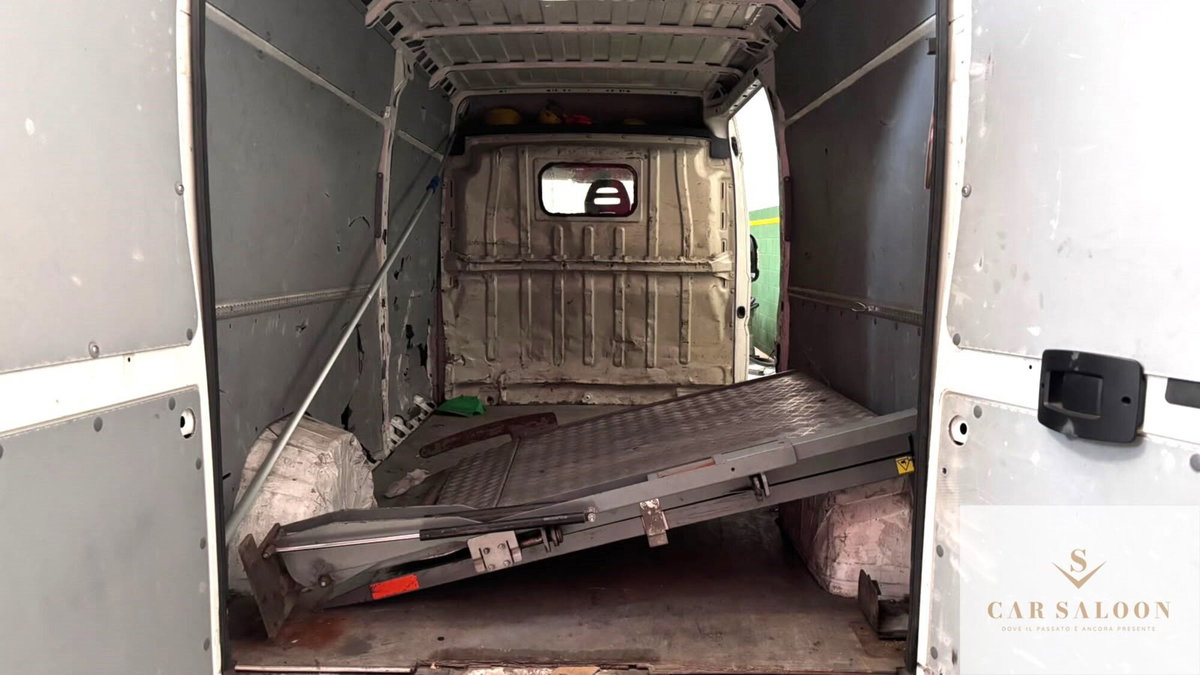 Peugeot Boxer Furgone 335 2.0 BlueHDi 130CV PC-TN Furgone (14)