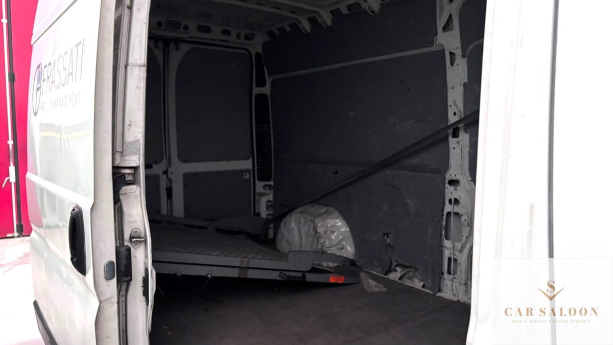 Peugeot Boxer Furgone 335 2.0 BlueHDi 130CV PC-TN Furgone (15)
