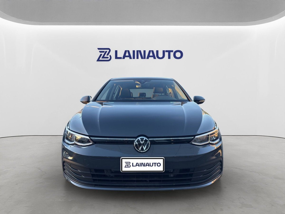 Volkswagen Golf 1.0 eTSI EVO DSG Life (2)