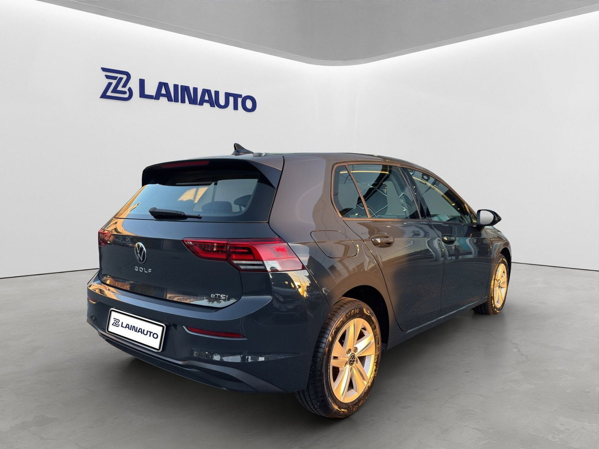 Volkswagen Golf 1.0 eTSI EVO DSG Life (6)