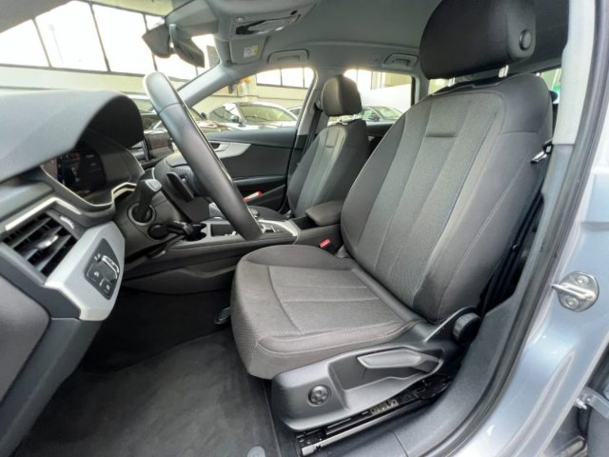 Audi A4 Avant 35 TDI/163 CV S tronic Business Advanced (11)