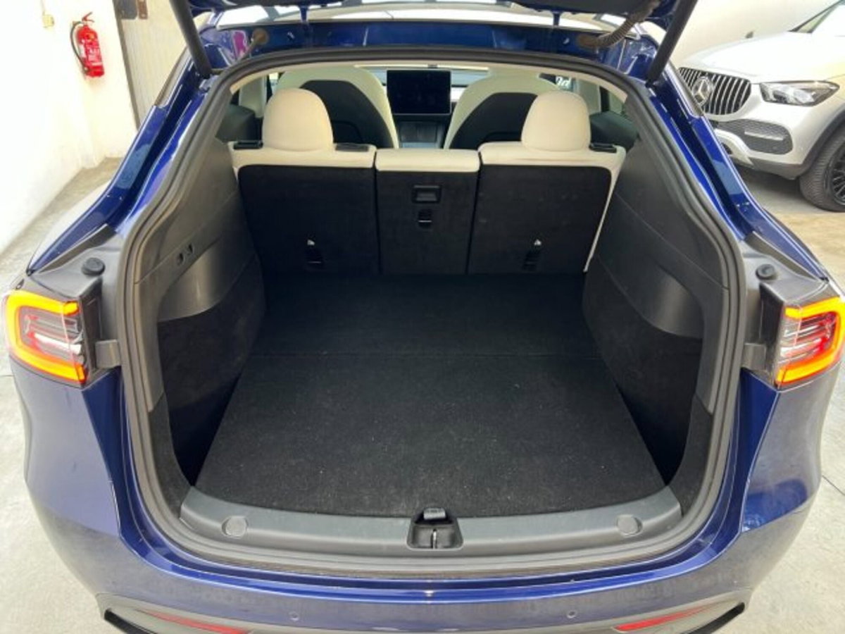 Tesla Model Y Long Range Dual Motor awd (20)