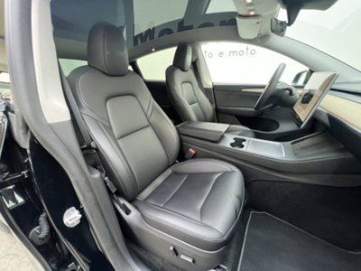 Tesla Model Y Performance awd (15)
