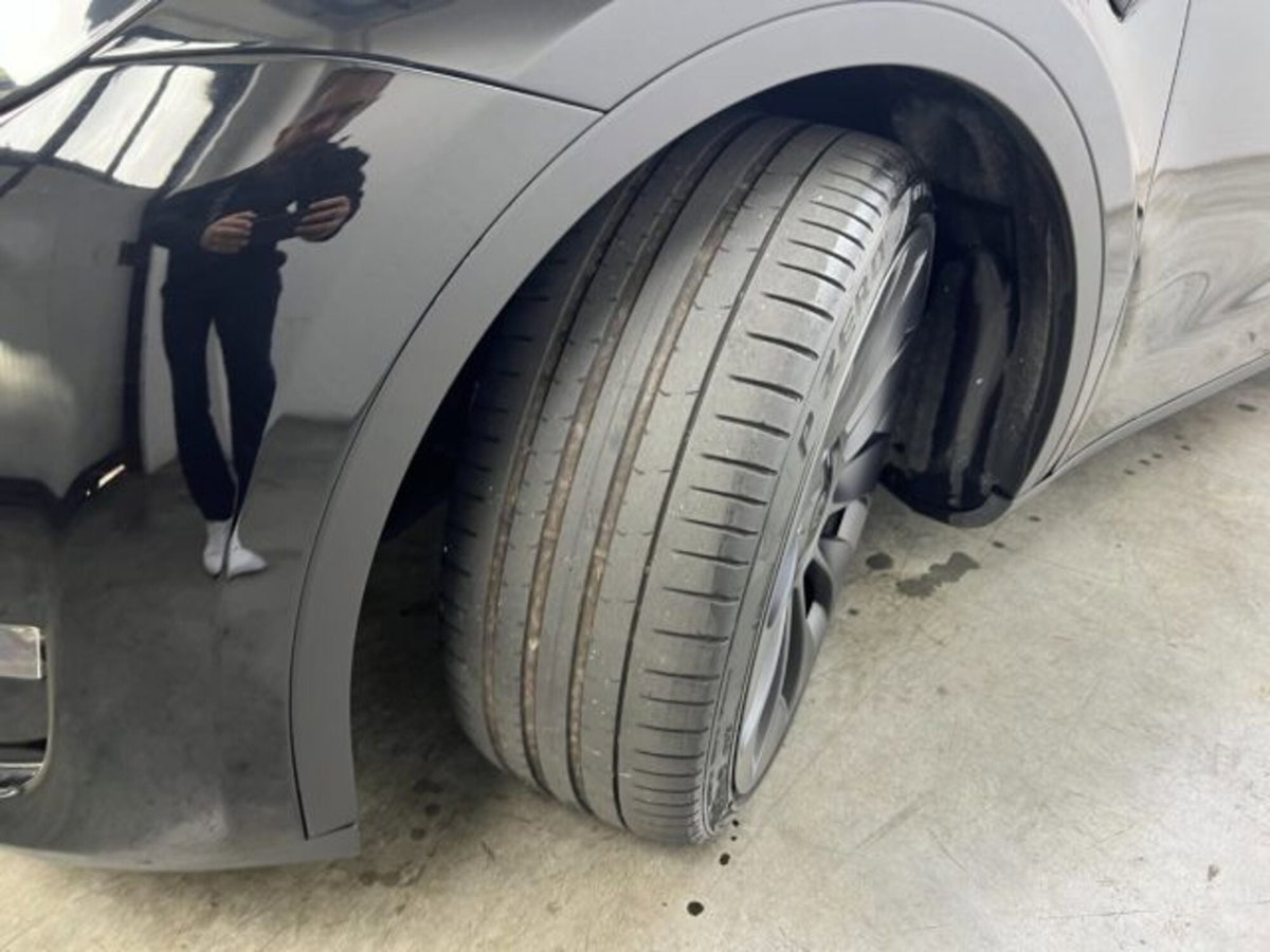 Tesla Model Y Performance awd (17)