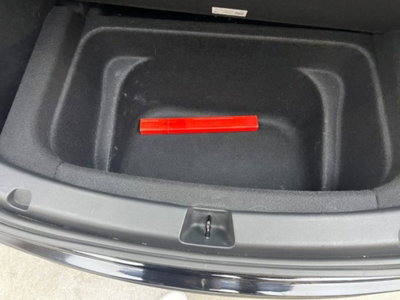 Tesla Model Y Performance awd (20)