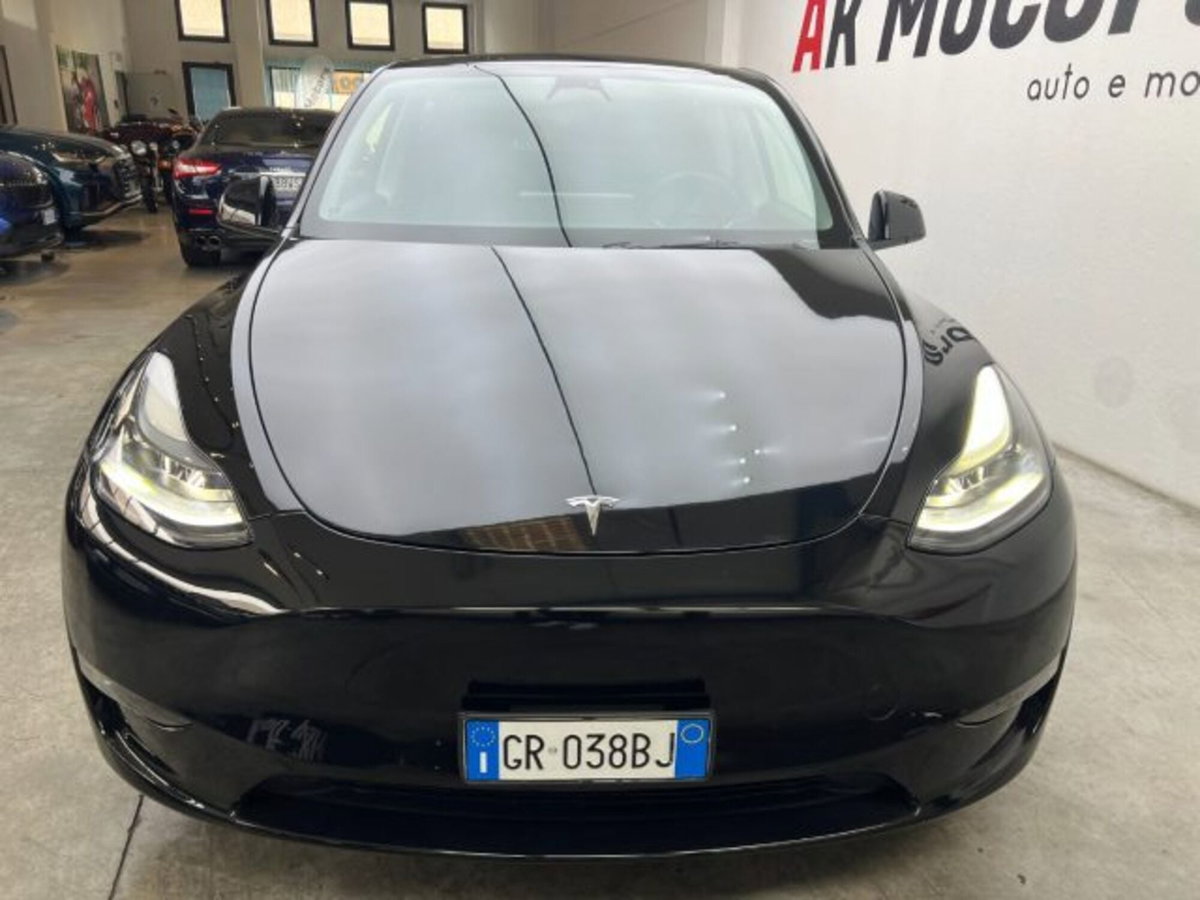 Tesla Model Y Performance awd (4)