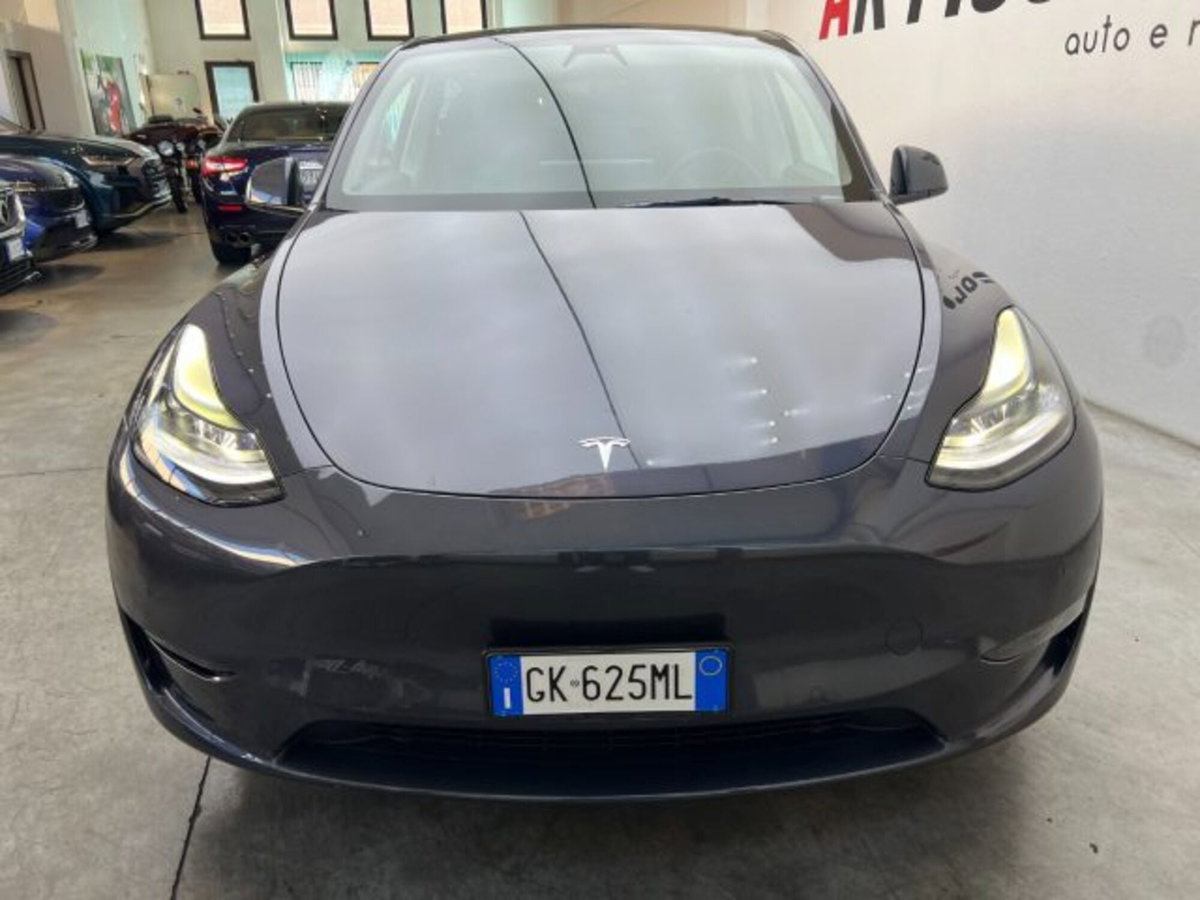 Tesla Model Y Long Range awd (2)