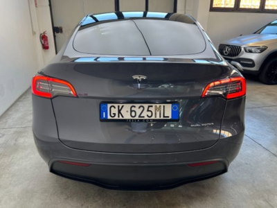 Tesla Model Y Long Range awd (8)