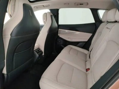Lynk & Co 08 08 1.5 phev More auto (10)