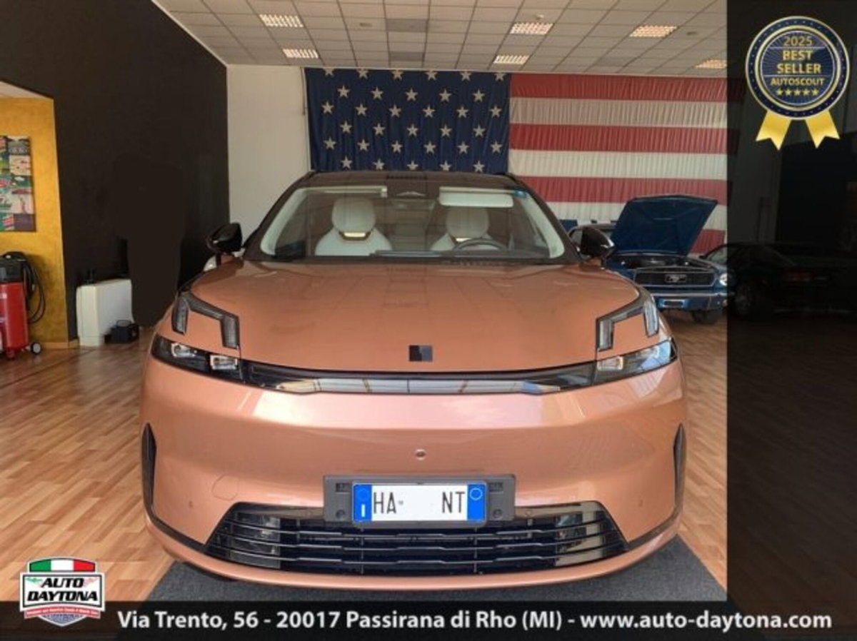 Lynk & Co 08 08 1.5 phev More auto (2)