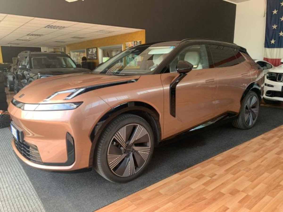 Lynk & Co 08 08 1.5 phev More auto (7)