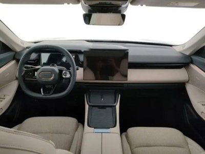 Lynk & Co 08 08 1.5 phev More auto (8)