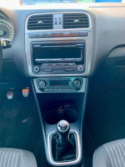 Volkswagen Polo 1.6 TDI 90CV DPF 5 porte Highline (8)