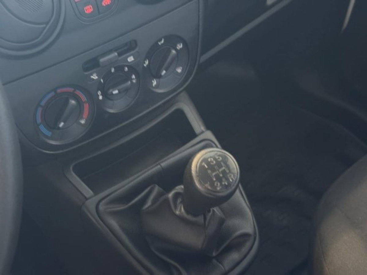 Fiat Fiorino 1.3 MJT 95CV Combinato (12)