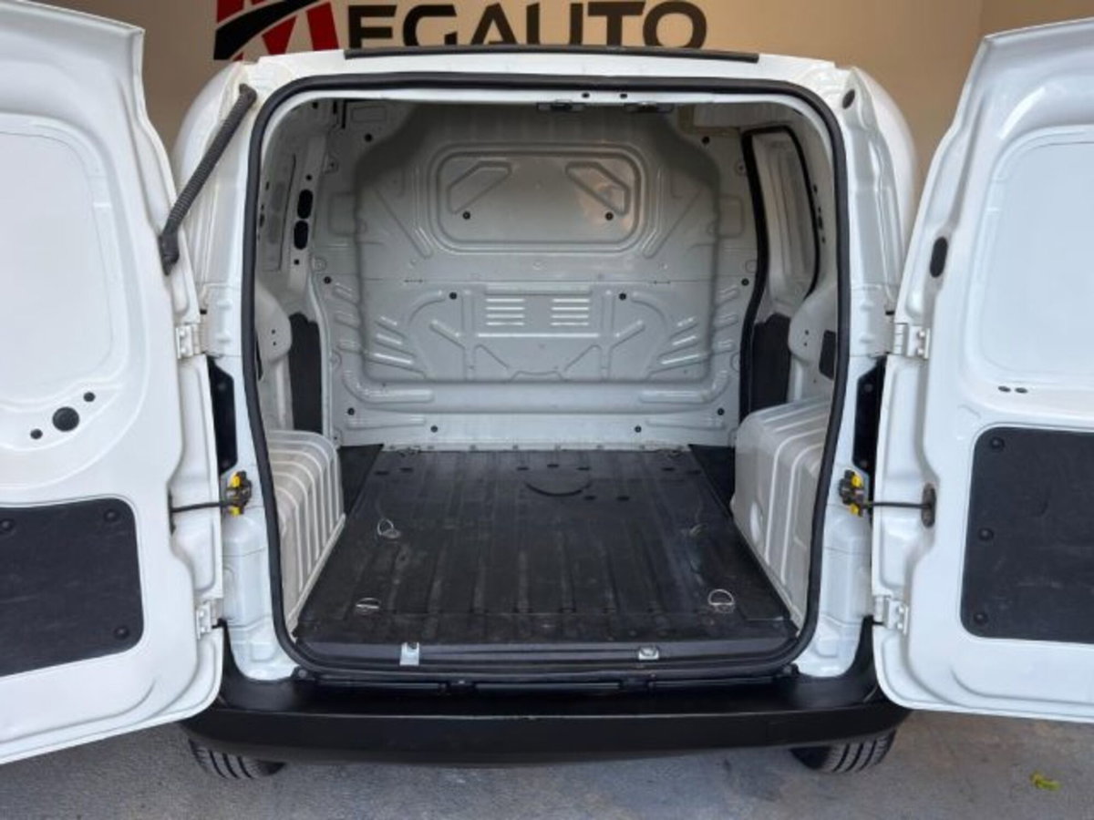 Fiat Fiorino 1.3 MJT 95CV Combinato (13)