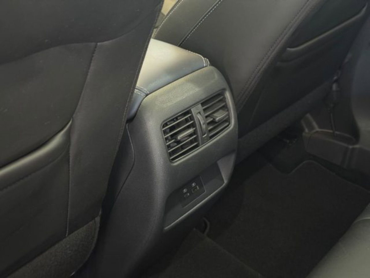 Nissan Qashqai 1.3 mhev Tekna 4wd 158cv xtronic (13)
