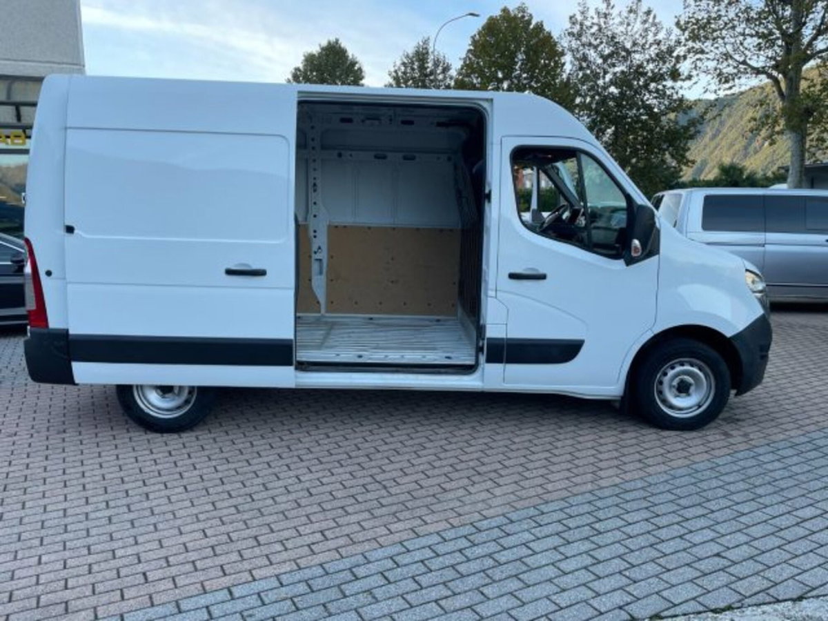 Nissan Interstar Furgone 35 2.3 dCi 180CV PM-TM Tekna Furgone (14)