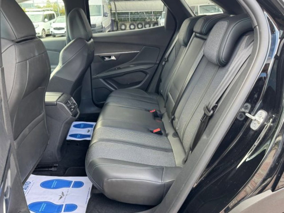 Peugeot 3008 BlueHDi 130 S&S EAT8 Allure Pack (15)