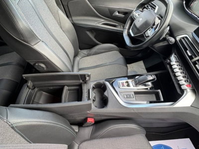 Peugeot 3008 BlueHDi 130 S&S EAT8 Allure Pack (20)