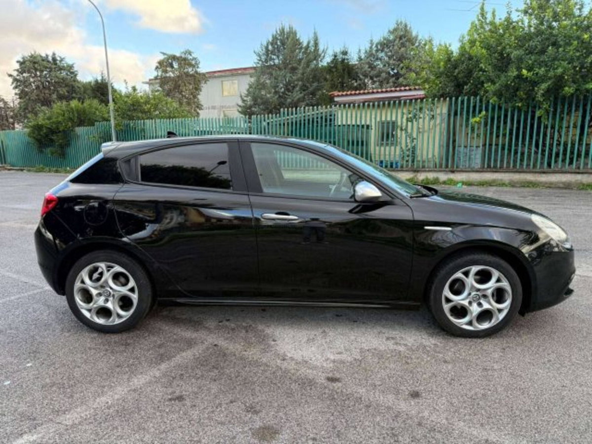 Alfa Romeo Giulietta 1.6 JTDm Giulietta 120cv (4)