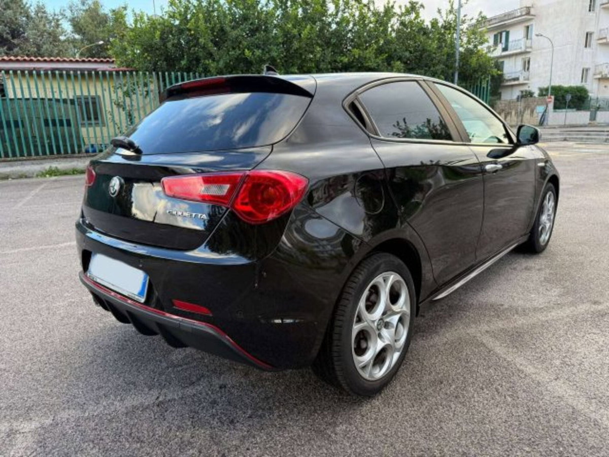 Alfa Romeo Giulietta 1.6 JTDm Giulietta 120cv (6)