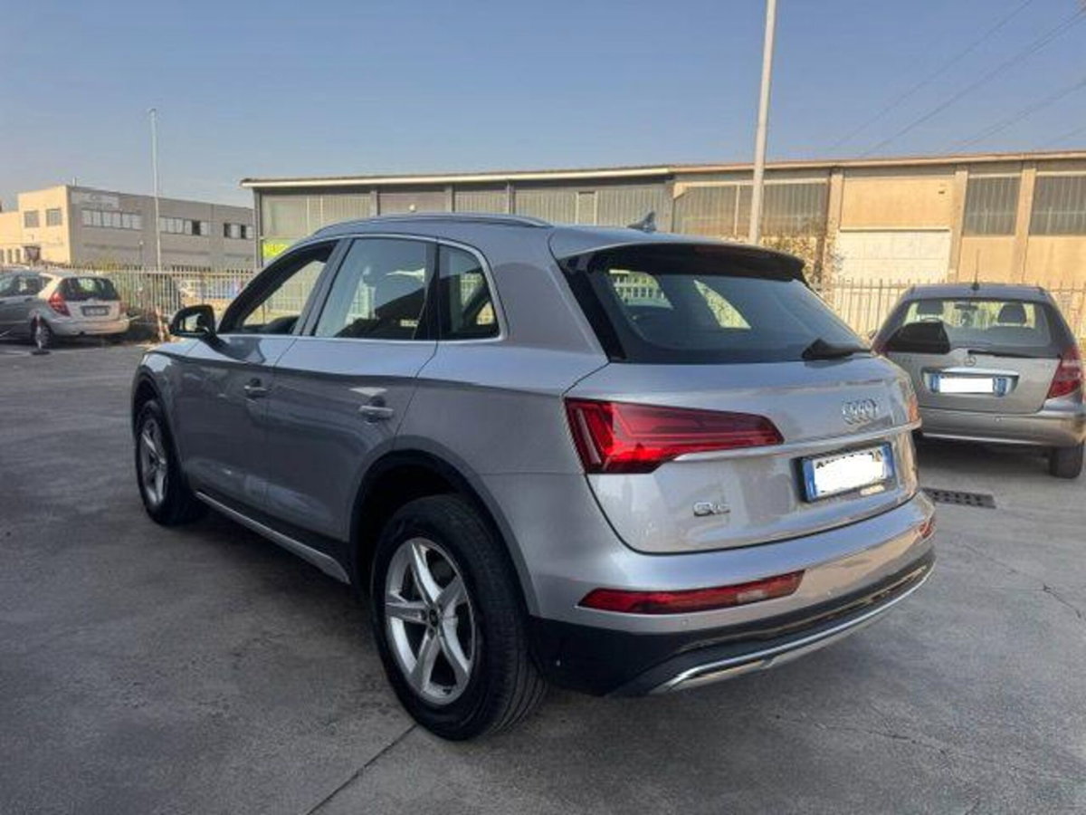 Audi Q5 40 TDI 204 CV quattro S tronic Business (7)