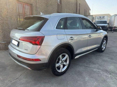 Audi Q5 40 TDI 204 CV quattro S tronic Business (9)