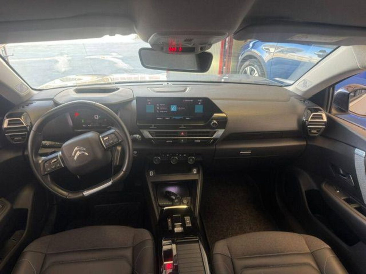 Citroen C4 PureTech 130 S&S EAT8 Shine (7)