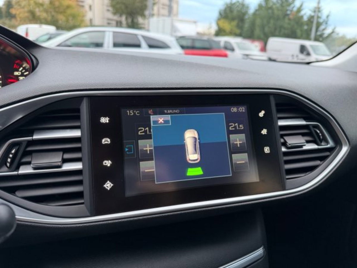 Peugeot 308 BlueHDi 120 S&S EAT6 Business (12)