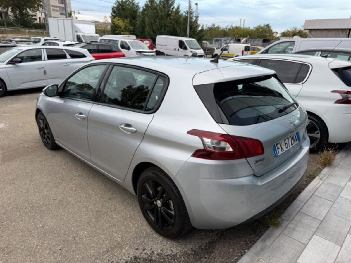 Peugeot 308 BlueHDi 120 S&S EAT6 Business (4)