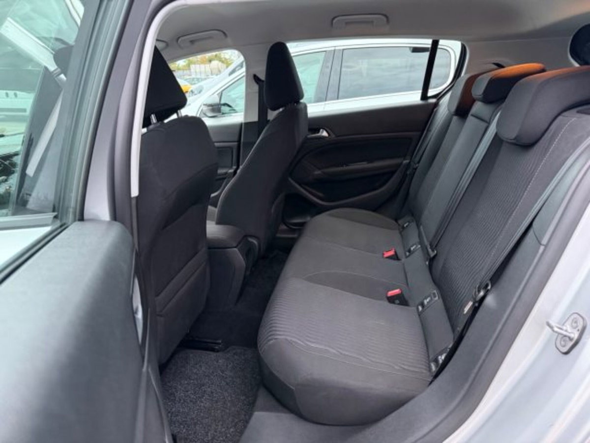 Peugeot 308 BlueHDi 120 S&S EAT6 Business (8)