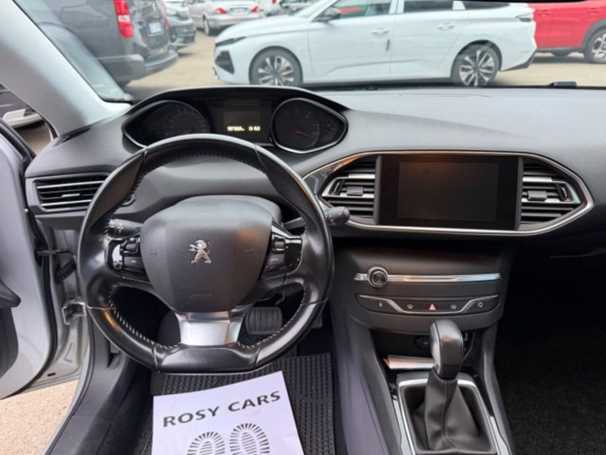 Peugeot 308 BlueHDi 120 S&S EAT6 Business (9)