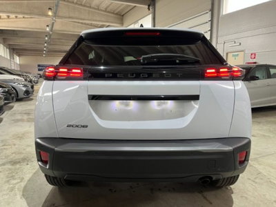 Peugeot 2008 PureTech 100 S&S Allure Navi Pack (6)