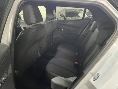 Peugeot 2008 PureTech 100 S&S Allure Navi Pack (9)