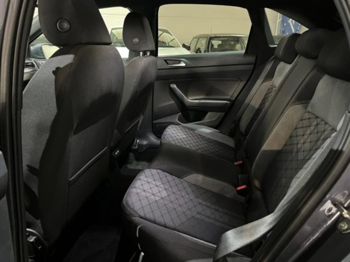 Volkswagen Taigo 1.0 tsi R-Line 115cv dsg (13)