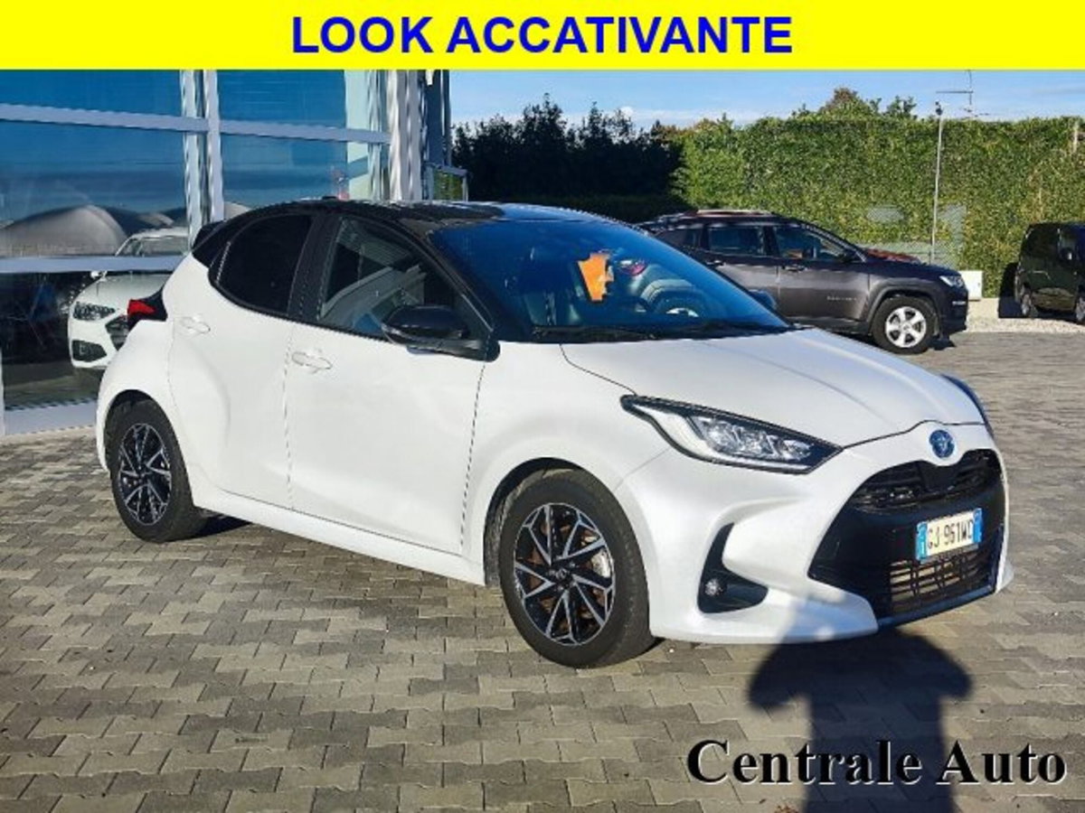 Toyota Yaris Cross 1.5 Hybrid 5p. E-CVT Lounge (3)