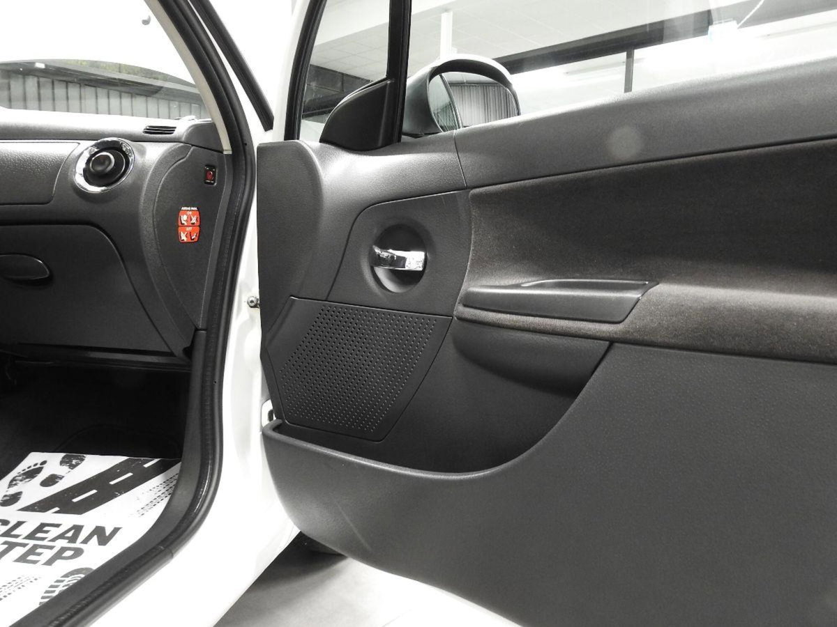 Citroen C3 1.1 airdream Elegance (11)