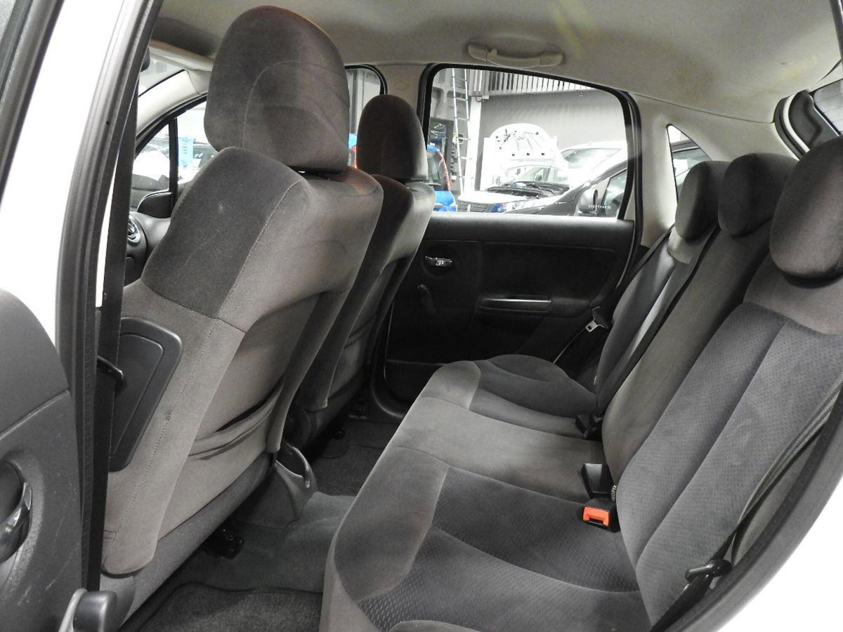 Citroen C3 1.1 airdream Elegance (16)
