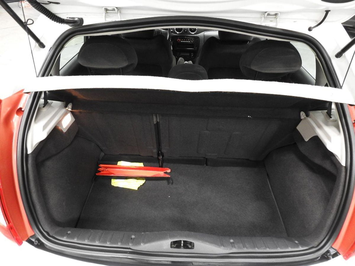 Citroen C3 1.1 airdream Elegance (9)