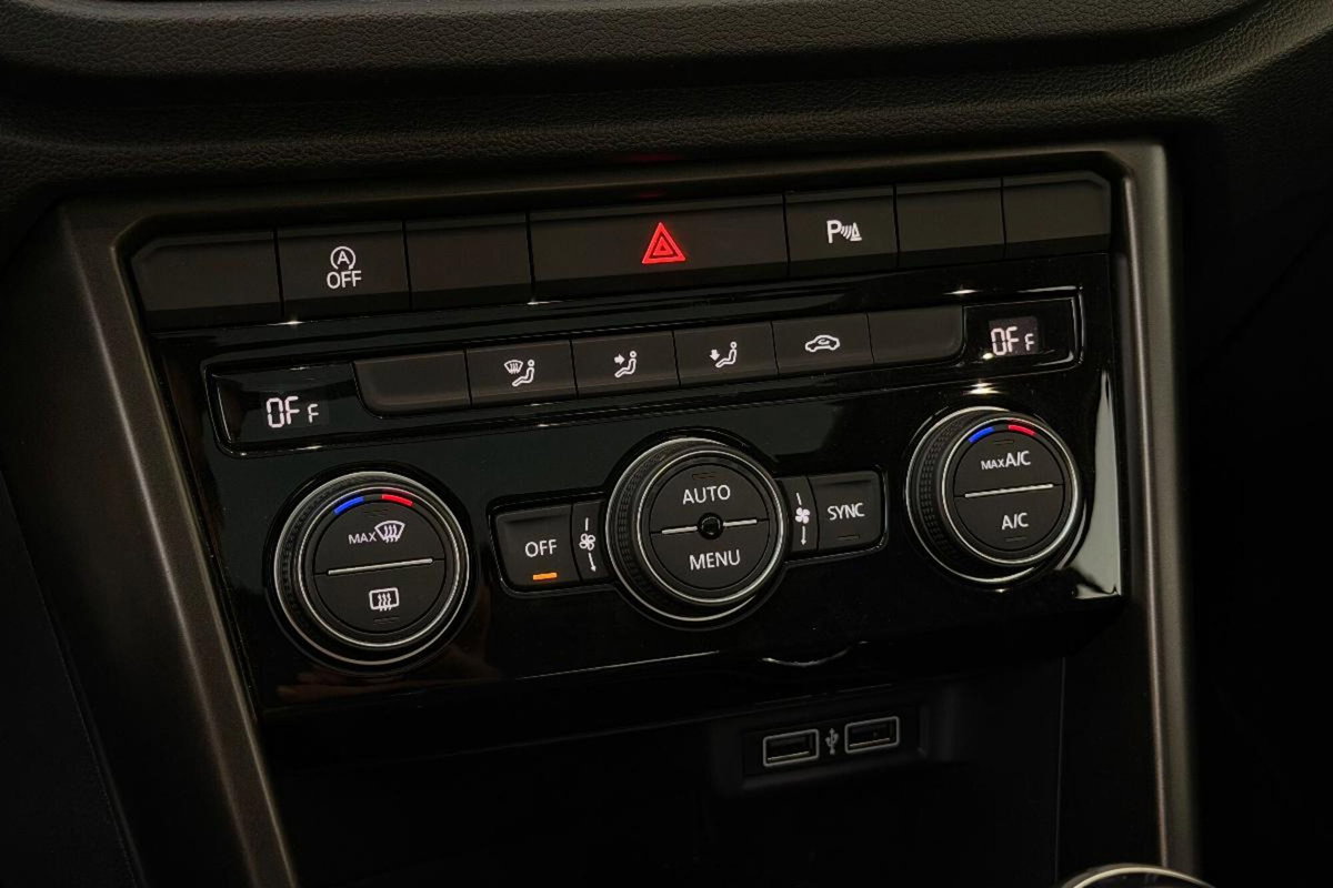 Volkswagen T-Roc 1.0 TSI Style BlueMotion Technology (9)