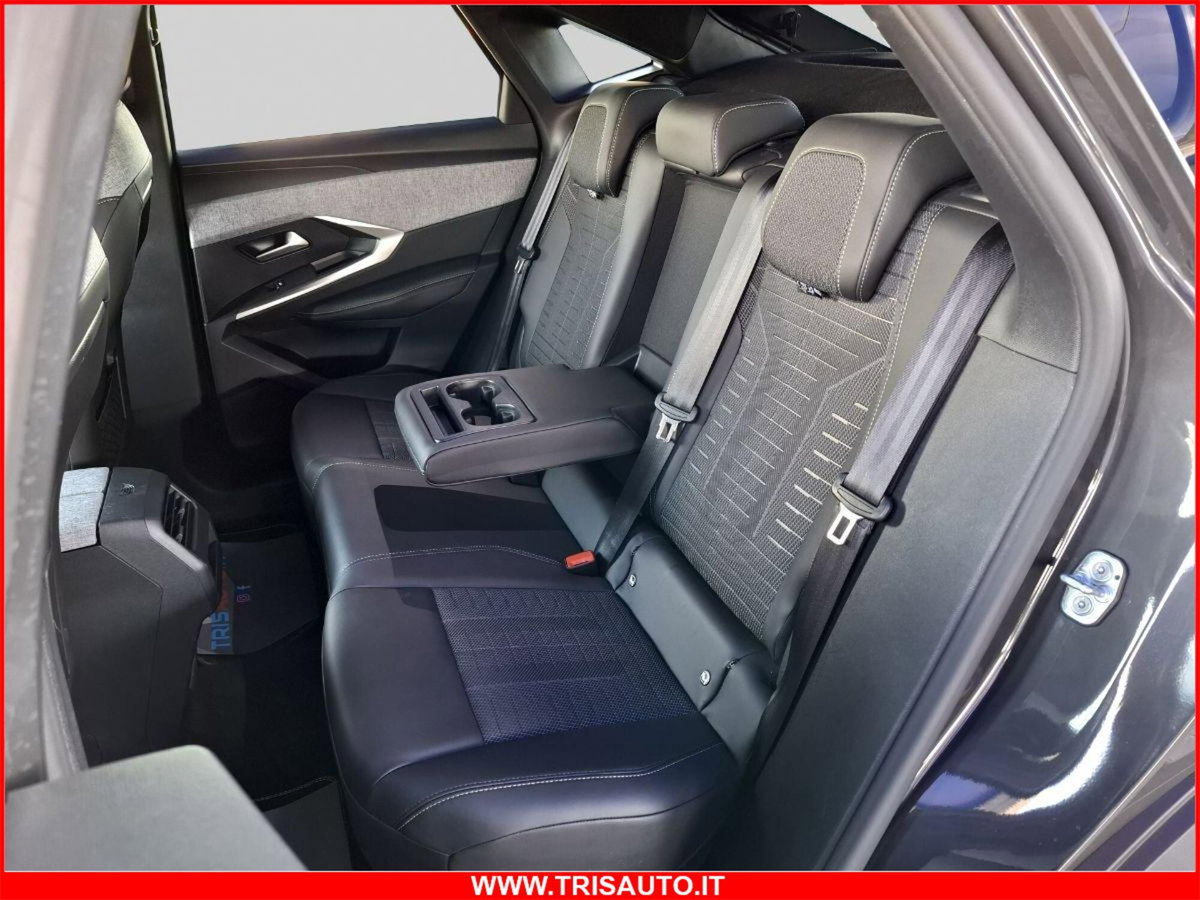 Peugeot 3008 1.2 hybrid 48V GT 136cv e-dcs6 (12)