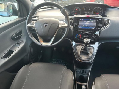 Lancia Ypsilon 1.0 FireFly 5 porte S&S Hybrid Gold Plus (4)