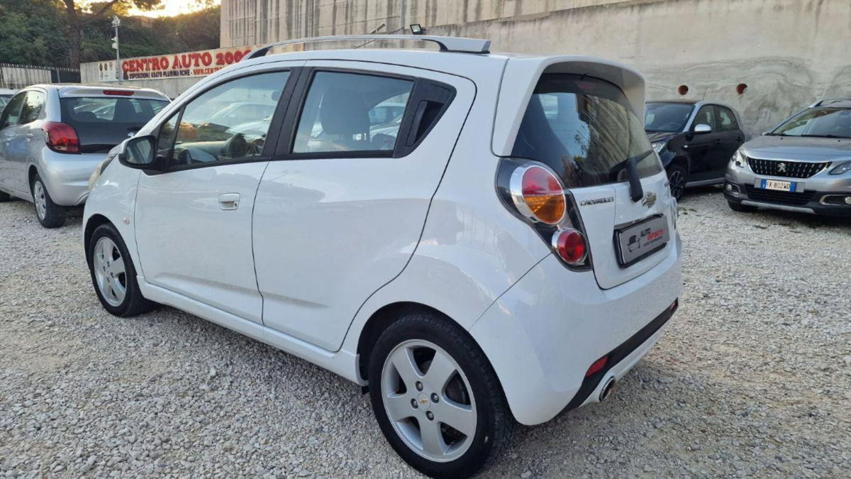 Chevrolet Spark 1.2 LT GPL Eco Logic (4)