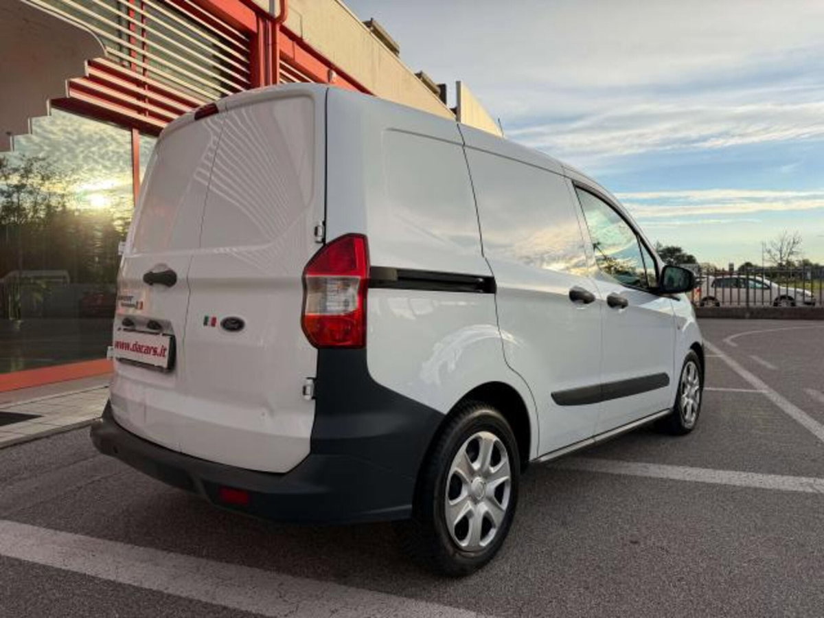 Ford Transit Courier 1.5 TDCi 100CV  Entry (11)